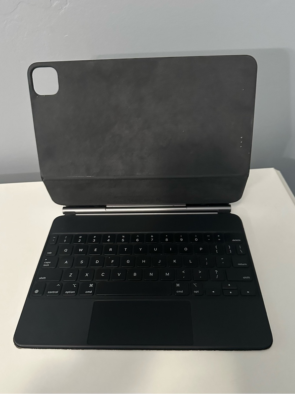 Apple iPad Keyboard Case with Trackpad